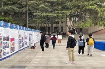 /Users/meng/Desktop/校庆开放日照片集锦/2.成果展示/成果展示1.jpeg成果展示1